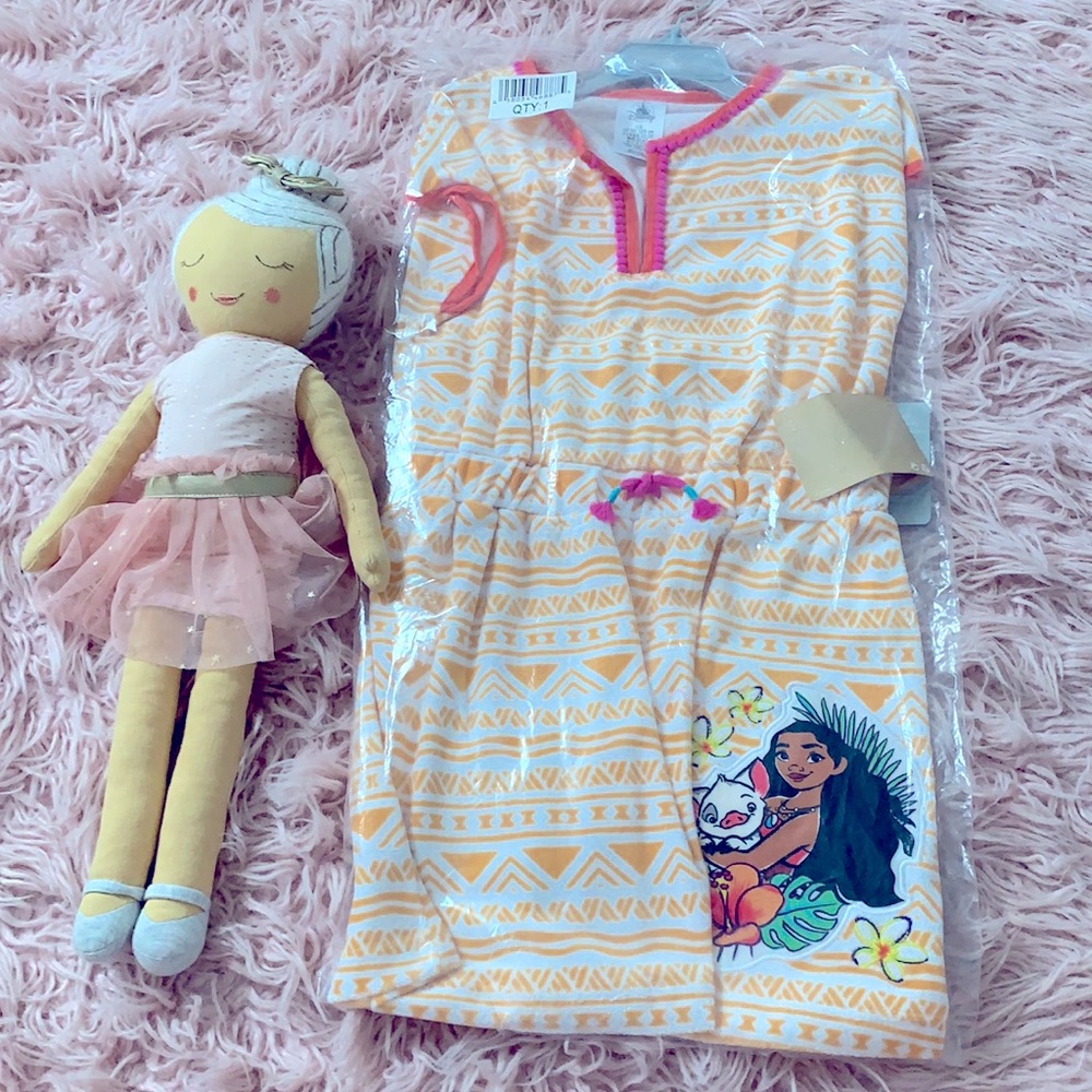 Disney Moana Beach Cover Up Size 2T and 7-8yrs